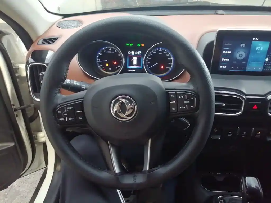 Dongfeng Aeolus Dongfeng Fengshen AX4 2018 2017 1.6L DCT Trendy