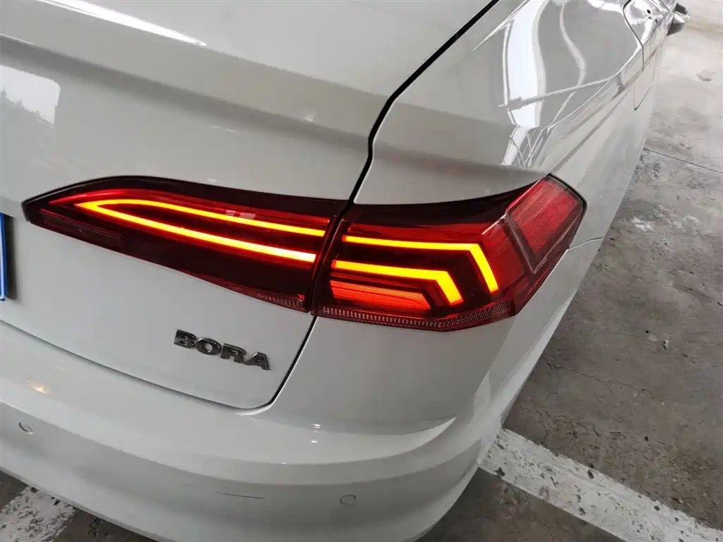 Volkswagen Bora 2020 1.5L Automatic Comfort фото 24
