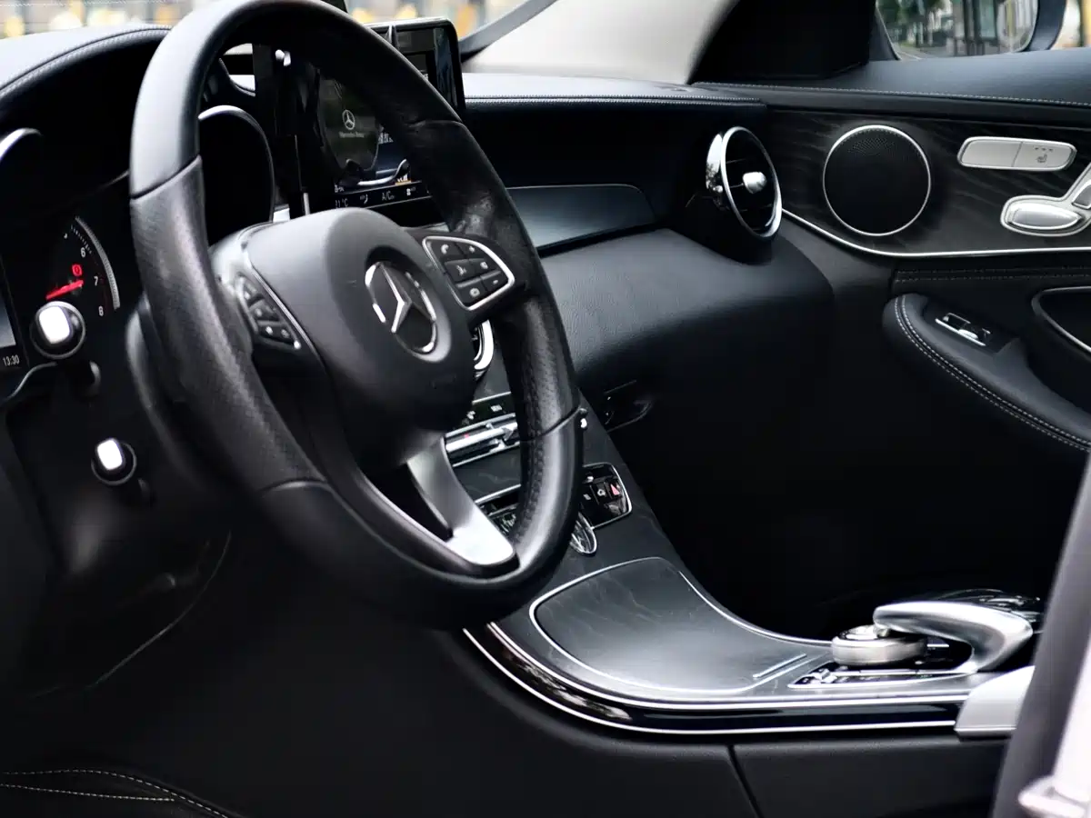 Mercedes-Benz C-Class 2017 C 200 L Sport фото 4