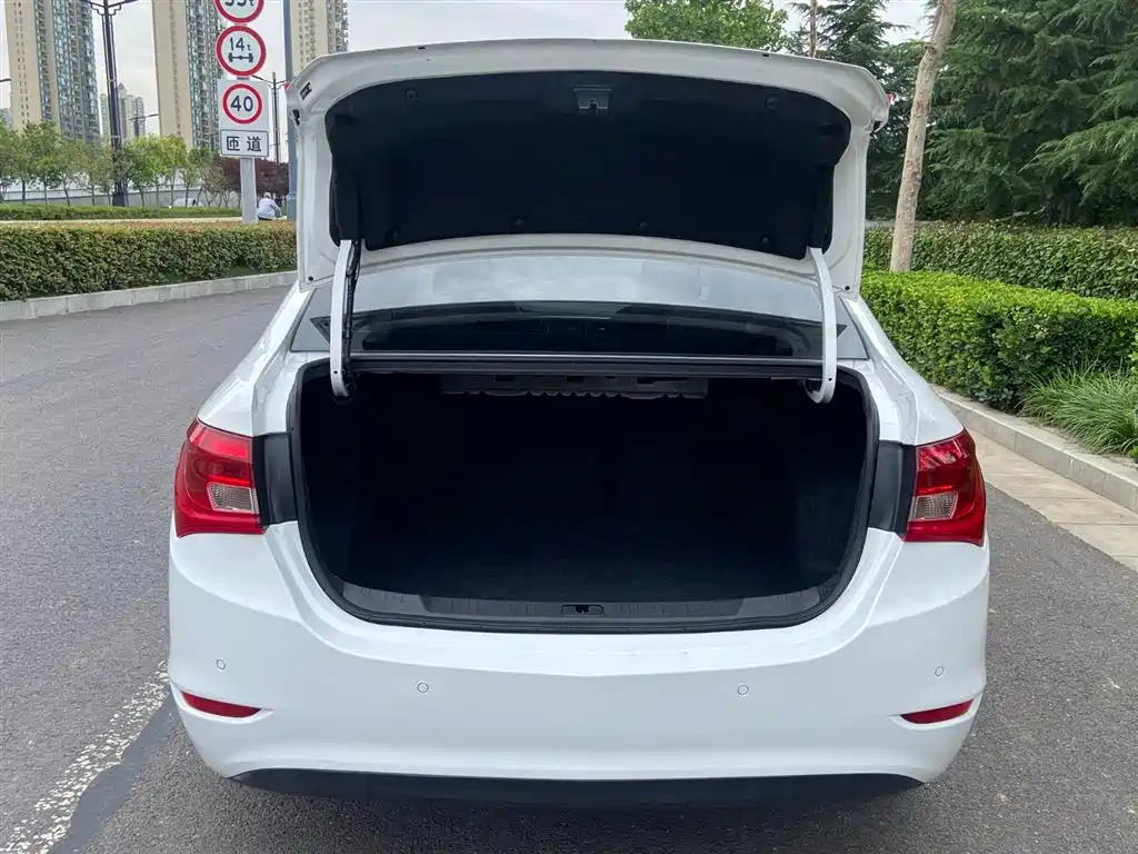 Buick Excelle 2017 15N Automatic Luxury фото 15