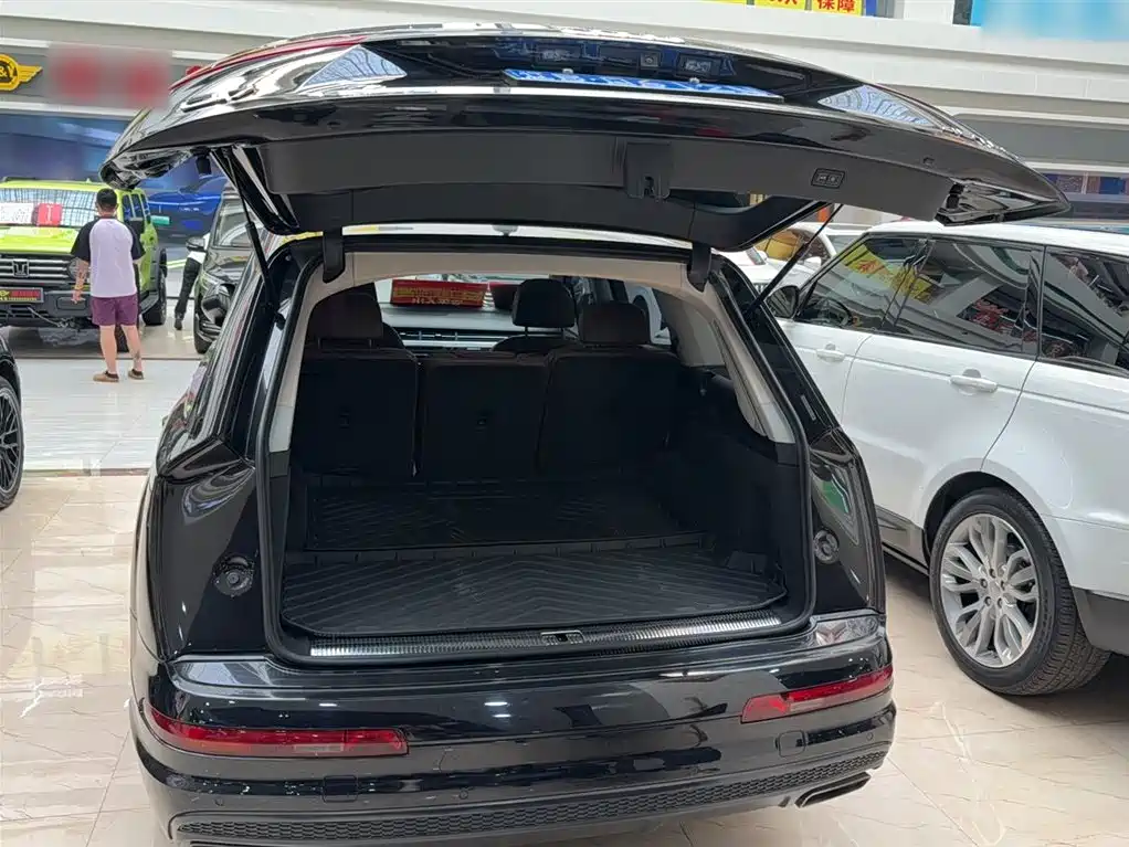 Audi Q7 2018 45 TFSI S line Sport фото 8