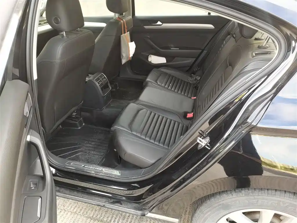 Volkswagen Magotan 2018 280TSI DSG Premium фото 13