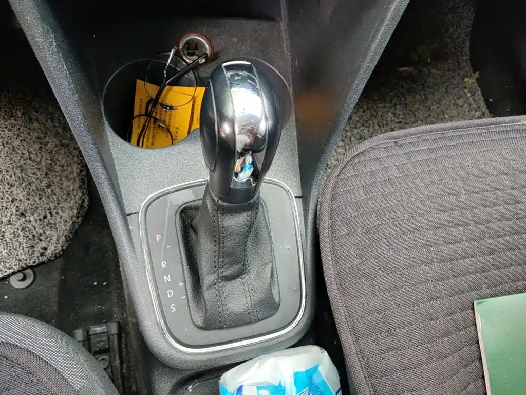 Volkswagen Polo 2014 1.4L Automatic Comfort Edition фото 10