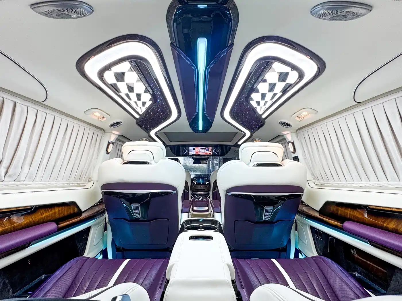 Mercedes-Benz V-Class 2021 V 260 L Long Wheelbase Luxury Edition фото 38