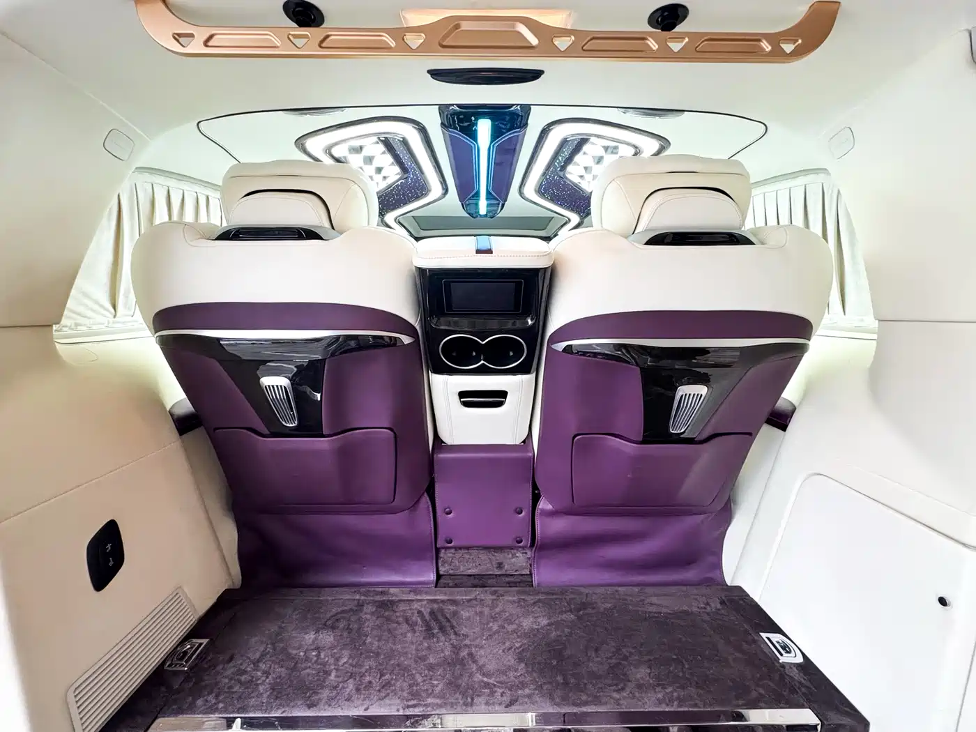 Mercedes-Benz V-Class 2021 V 260 L Long Wheelbase Luxury Edition фото 46