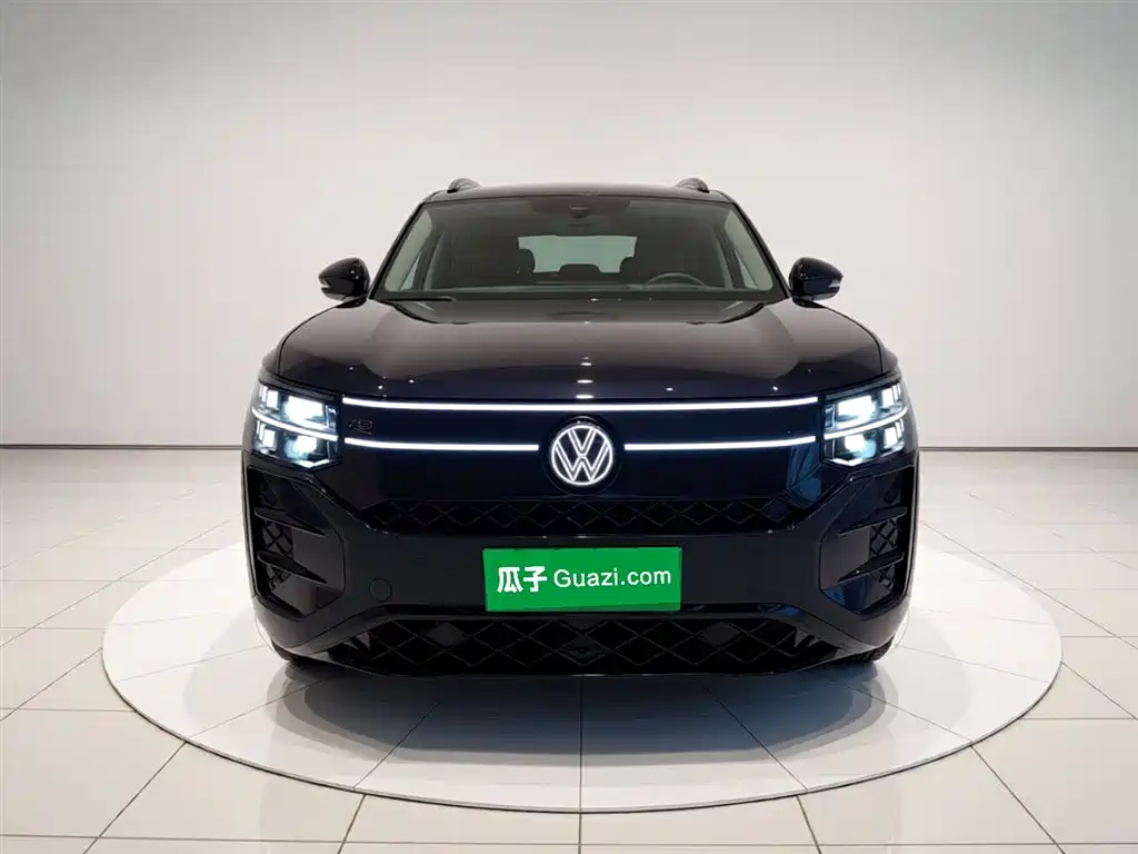 Volkswagen Teramont 2025 Teramont Pro 450TSI 4WD Summit Edition фото 3