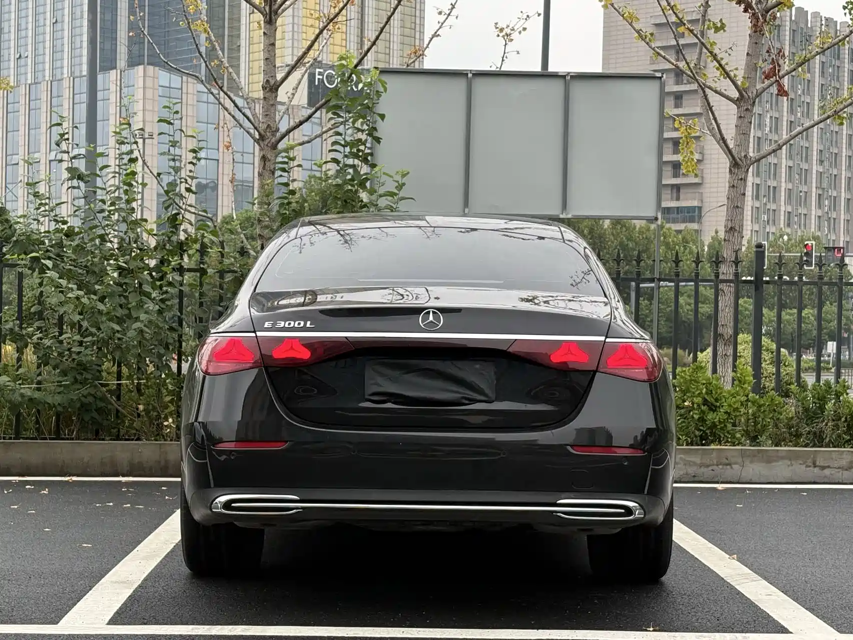 Фото 8 - Mercedes-Benz E-Class