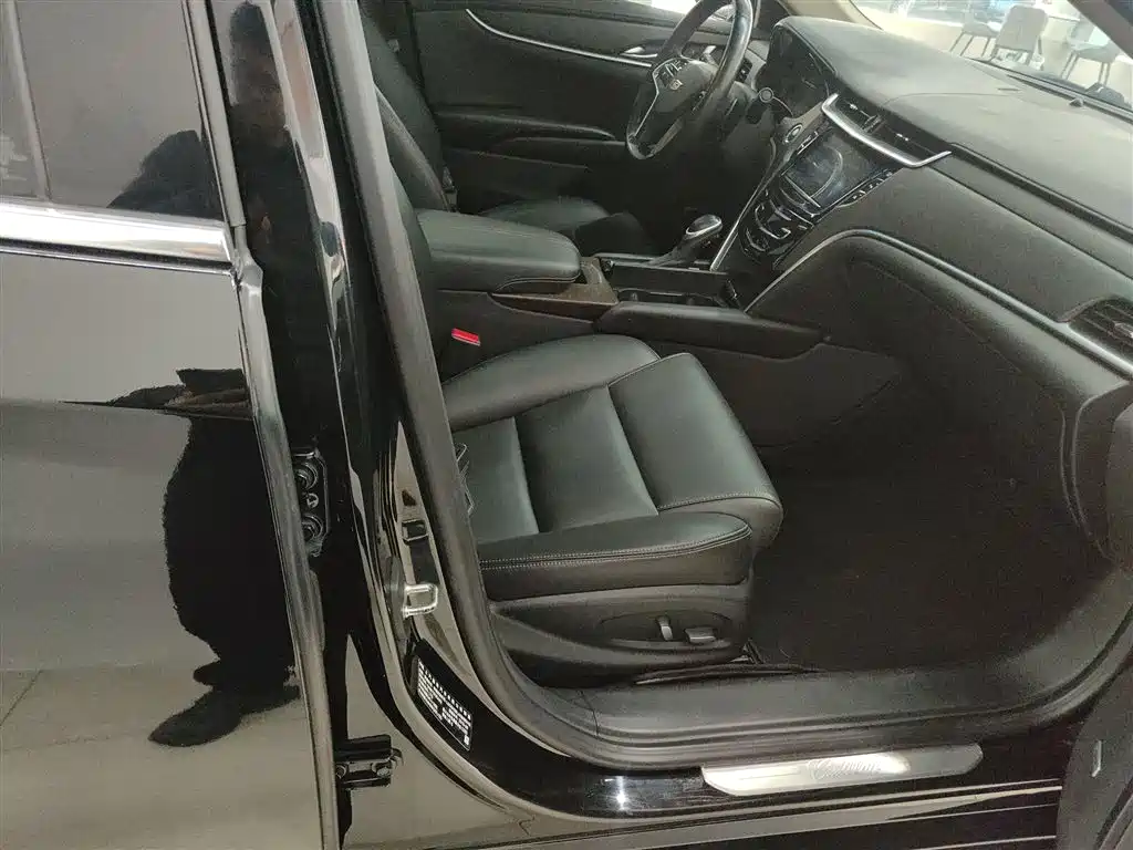Cadillac XTS 2018 28T Technology фото 25