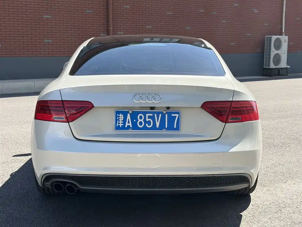 Audi A5 (Import) 2013 Coupe 40 TFSI quattro Style Edition фото 6