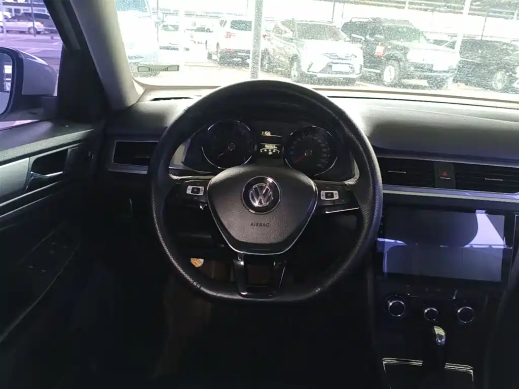 Volkswagen Bora 2016 Model 1.6L Automatic Fashion фото 11