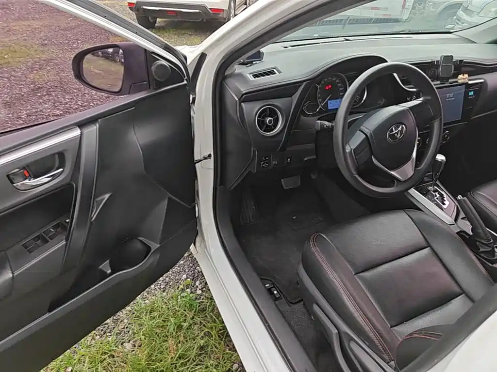 Toyota Corolla 2018 1.2T S-CVT GL Smart Edition фото 16