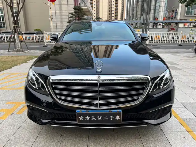 MERCEDES-BENZ E CLASS