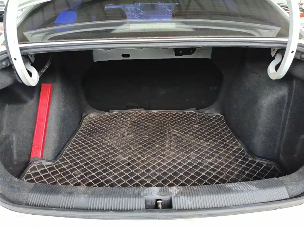 Volkswagen Bora 2016 Model 1.6L Automatic Fashion фото 19