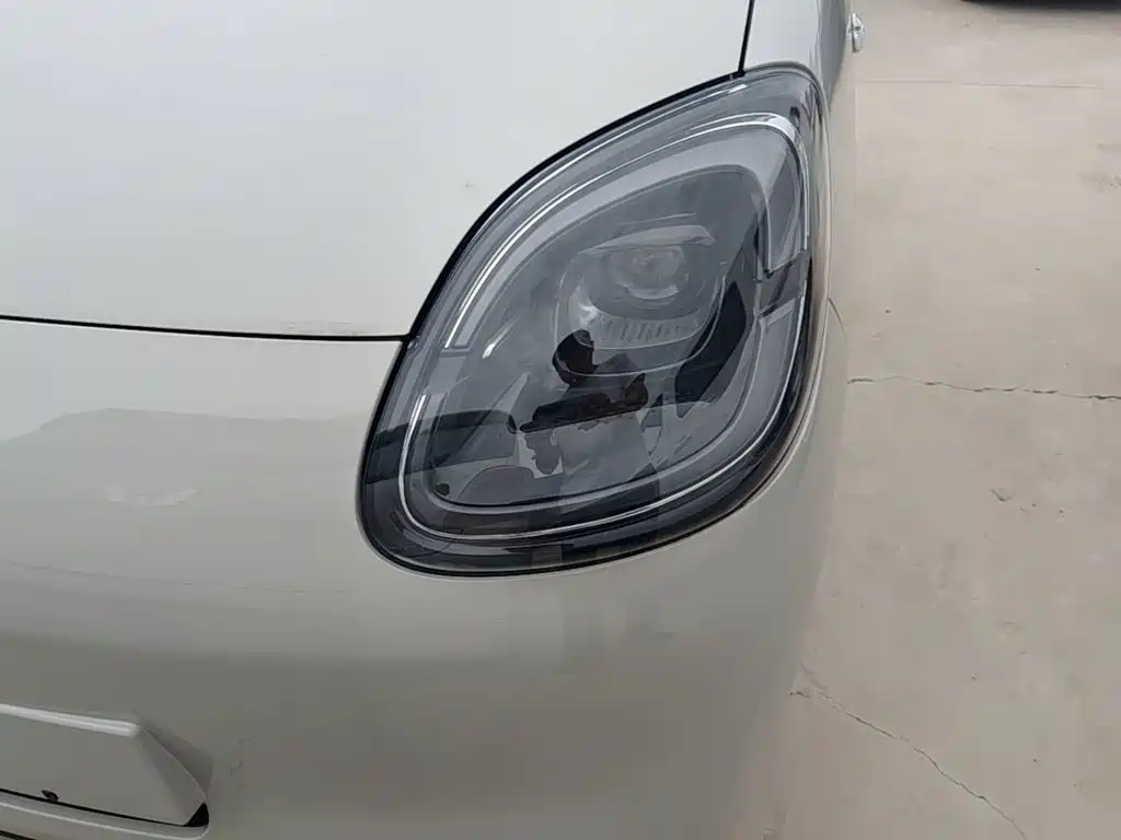 Wuling Motors Hongguang MINIEV 2026 2025 4-Door Advanced