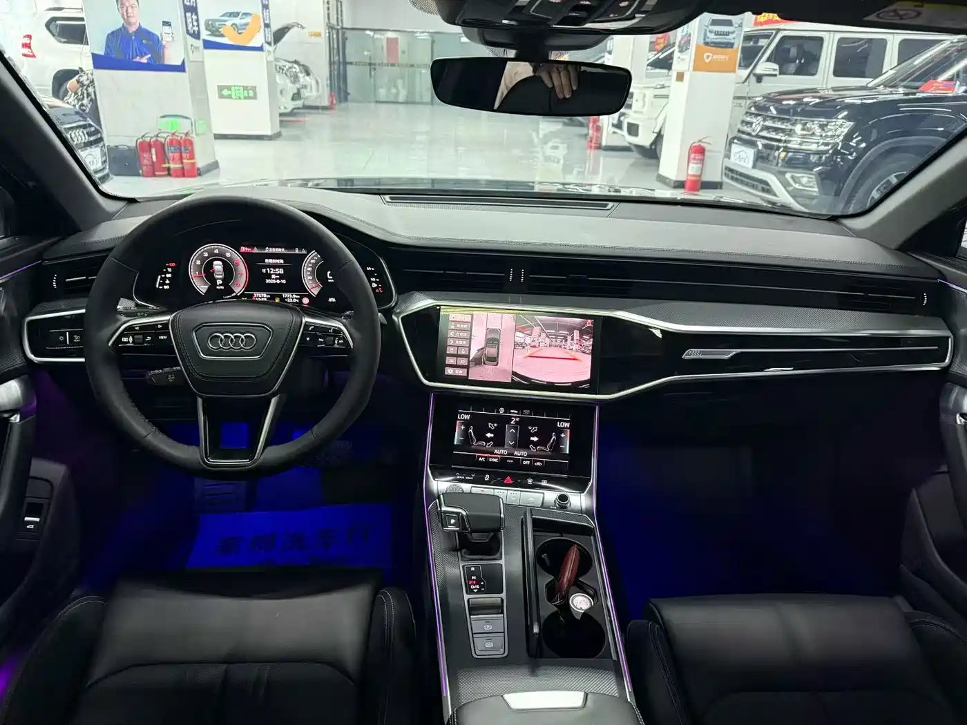 Фото 8 - Audi A6L