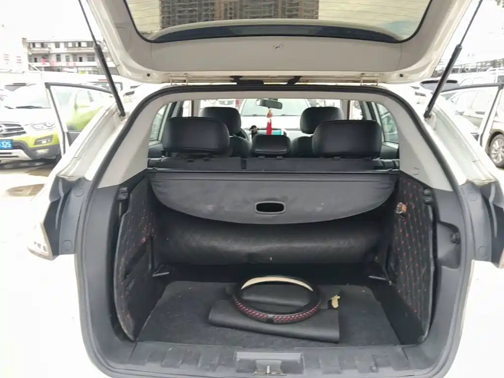 Luxgen U6 SUV 2016 2015 1.8T Fashion Upgrade