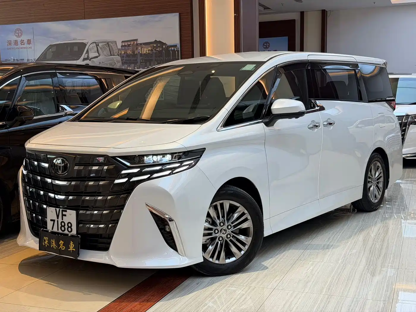Toyota Alphard 2025 Hybrid 2.5L Prestige Gold Edition фото 2