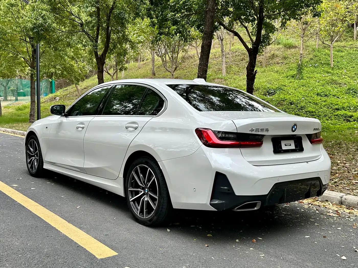 BMW 3 Series 2023 325Li M Sport Package фото 5
