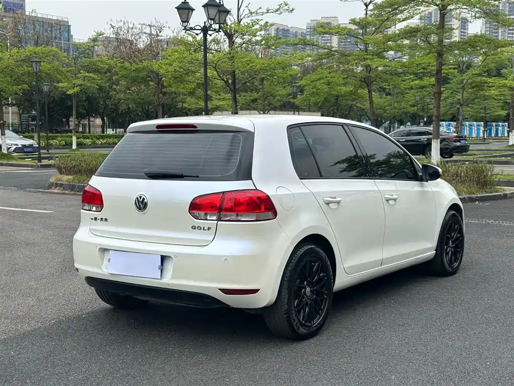 Volkswagen Golf 2012 1.6 Automatic Comfort Type фото 15