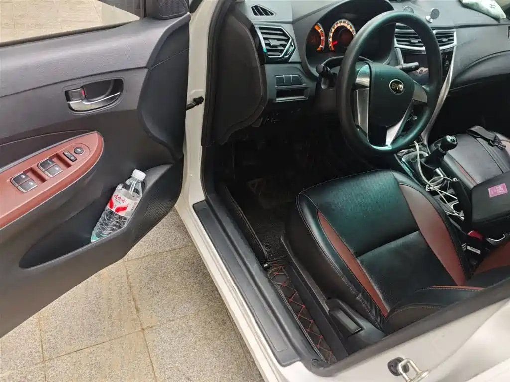 BYD F3 2016 1.5L Manual Luxury фото 12