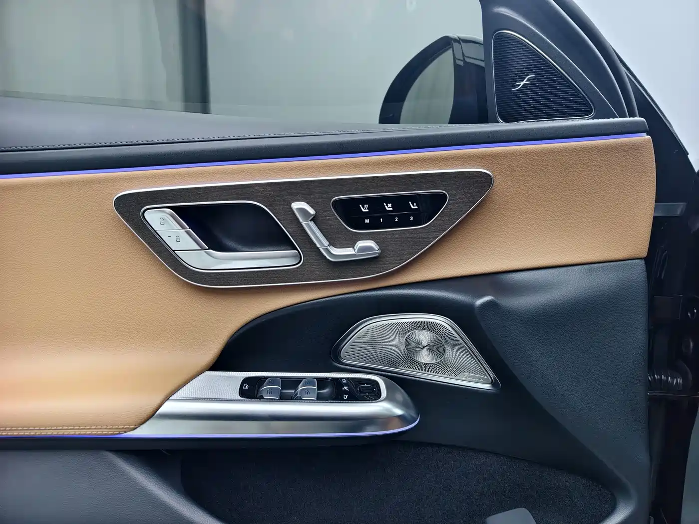 Mercedes-Benz E-Class 2024 Facelift E 300 L Luxury фото 8