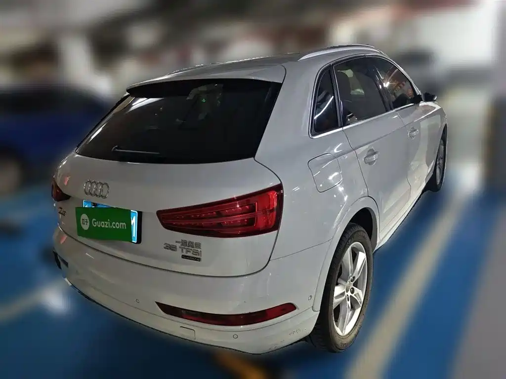 Audi Q3 2016 35 TFSI quattro All-Wheel Drive Fashion Edition фото 3