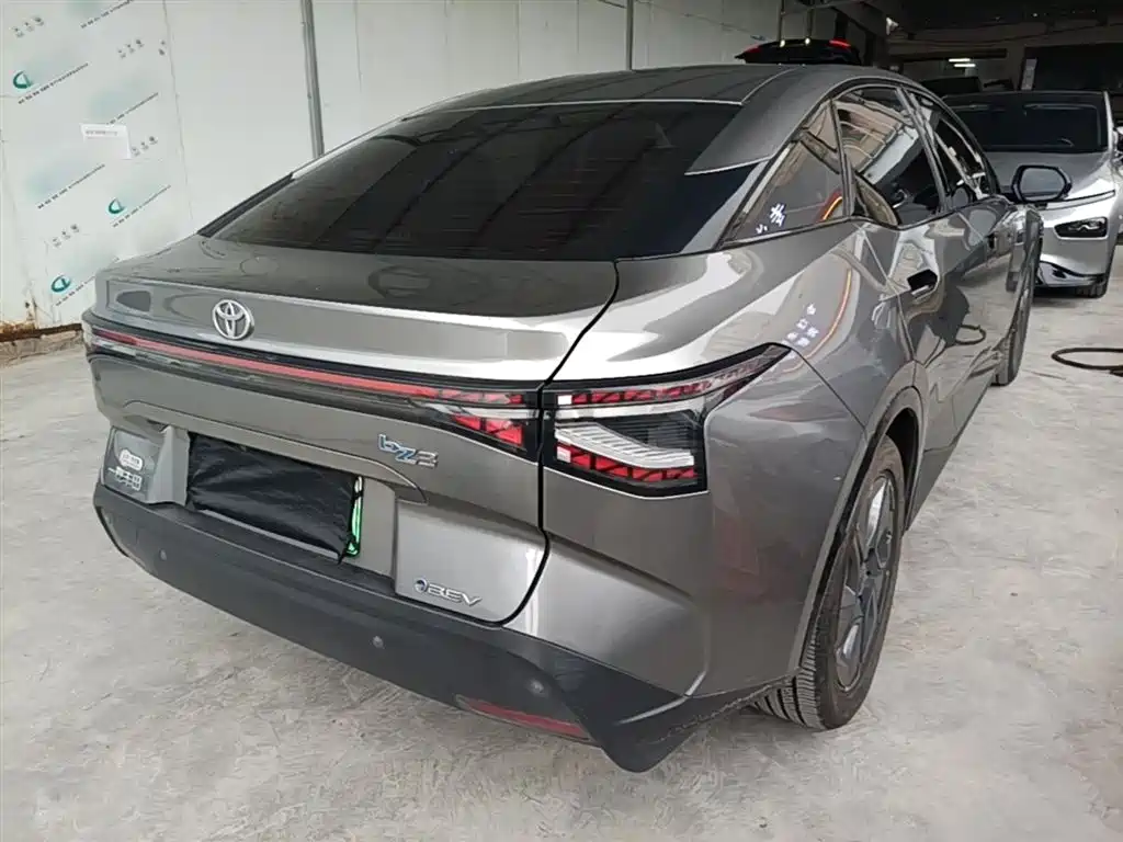 Toyota bZ3 2023 616km Long Range PRO фото 7