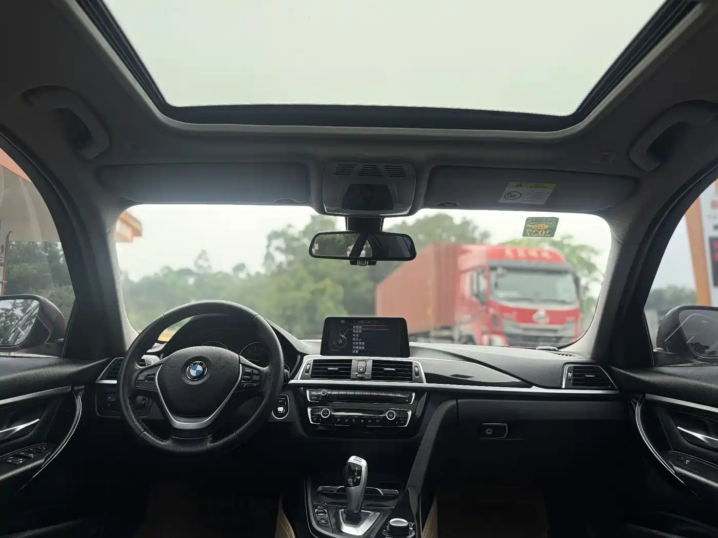 BMW 3 Series 2017 320Li Fashion фото 18