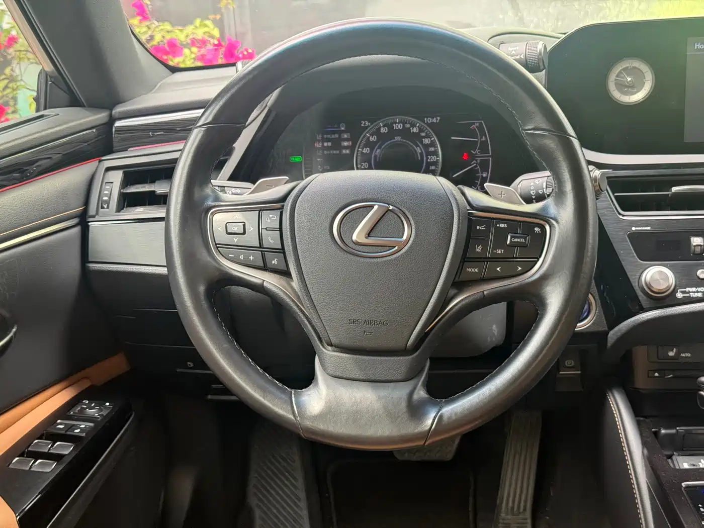 Lexus ES 2021 300h Excellence Edition фото 13