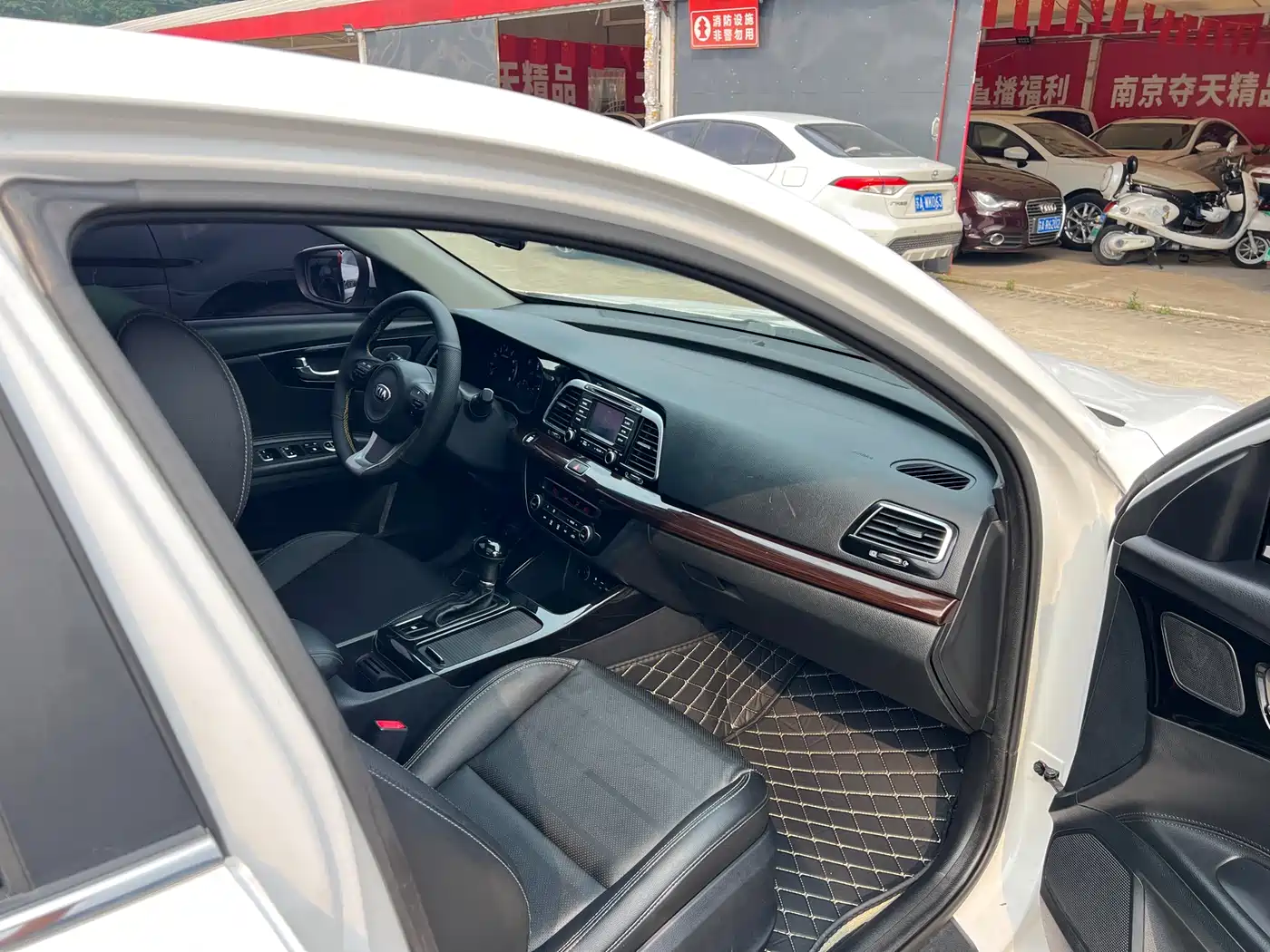 Kia K4 2015 2015 1.8L Automatic DLX Special