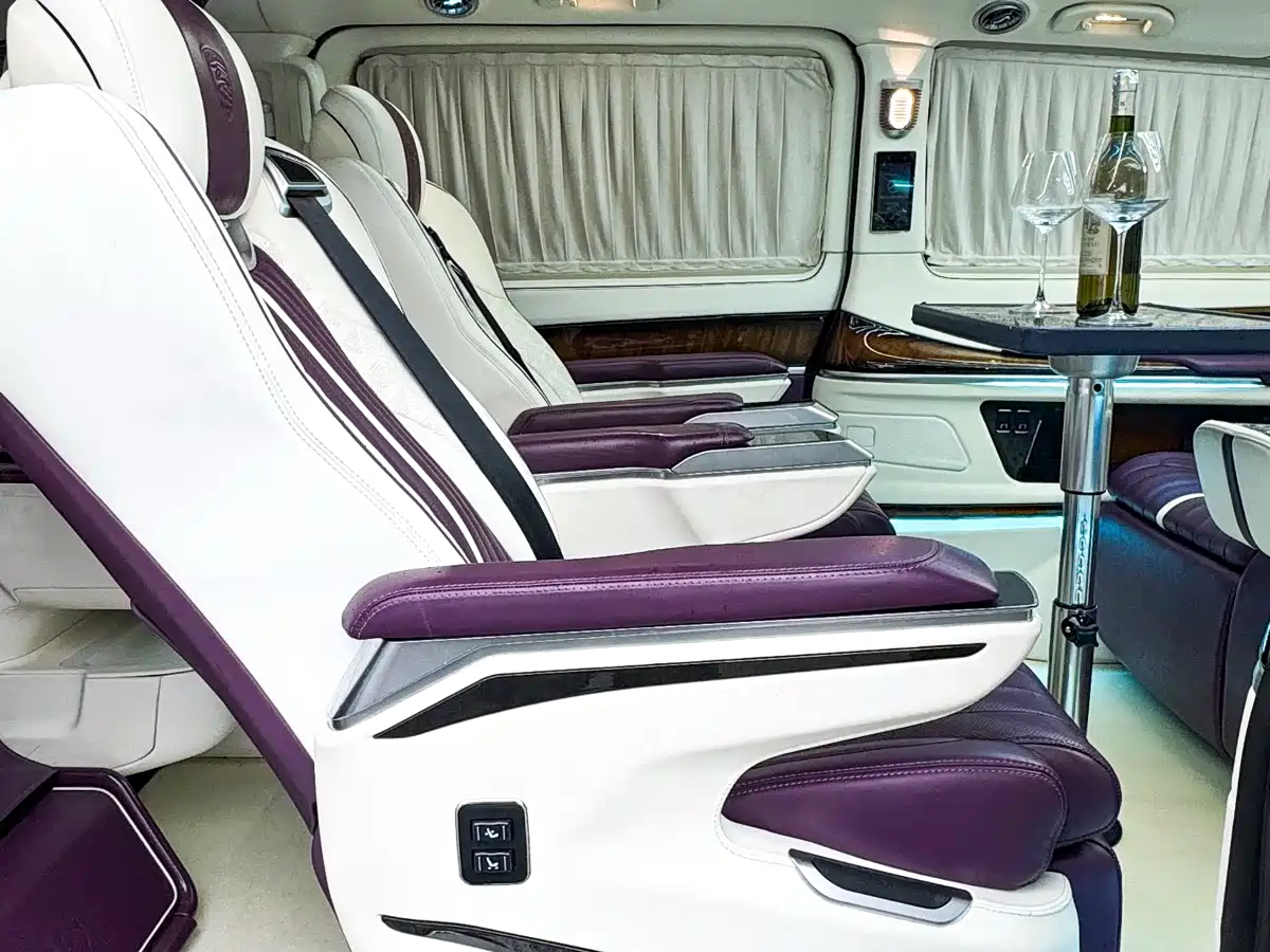 Mercedes-Benz V-Class 2021 V 260 L Long Wheelbase Luxury Edition фото 27