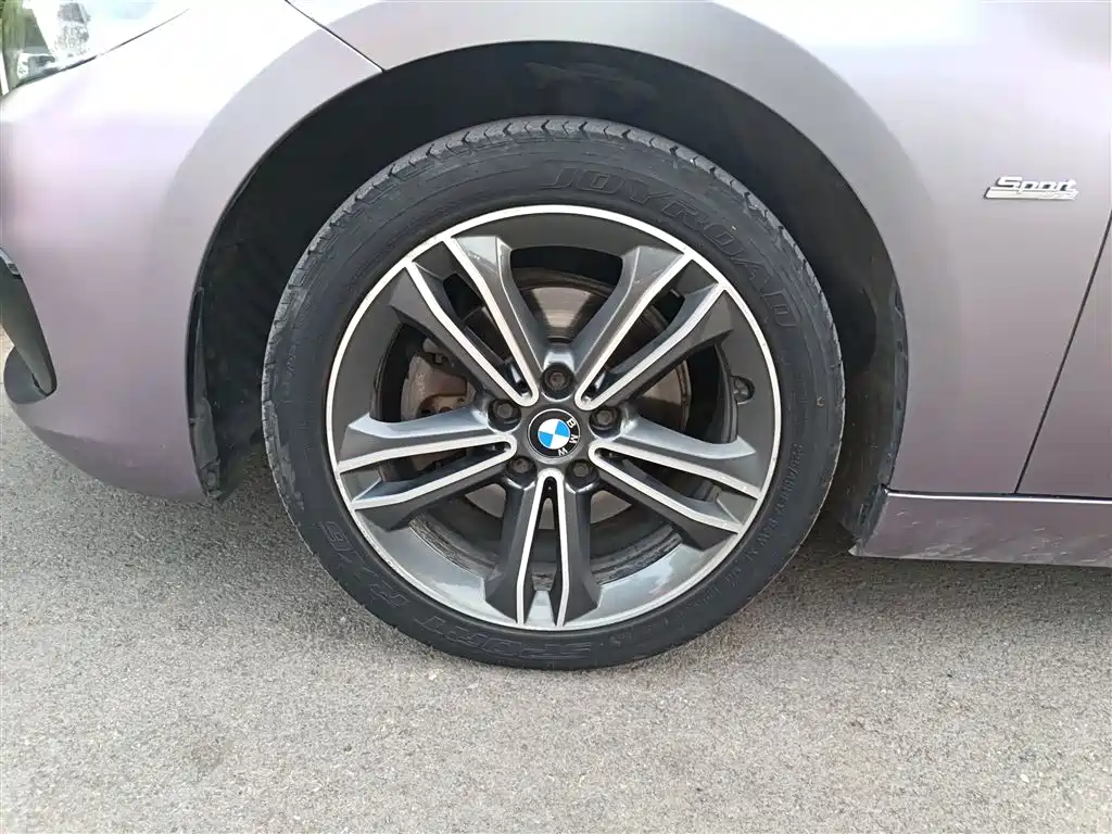 BMW 1 Series 2018 118i Sport Edition фото 23