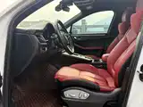 Photo 4 - Porsche Macan