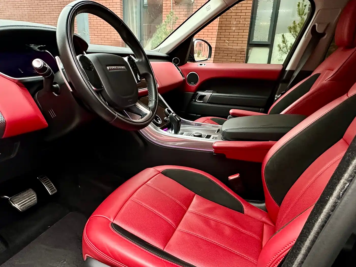Land Rover Range Rover Sport 2021 3.0 L6 Gloss Black Edition фото 6