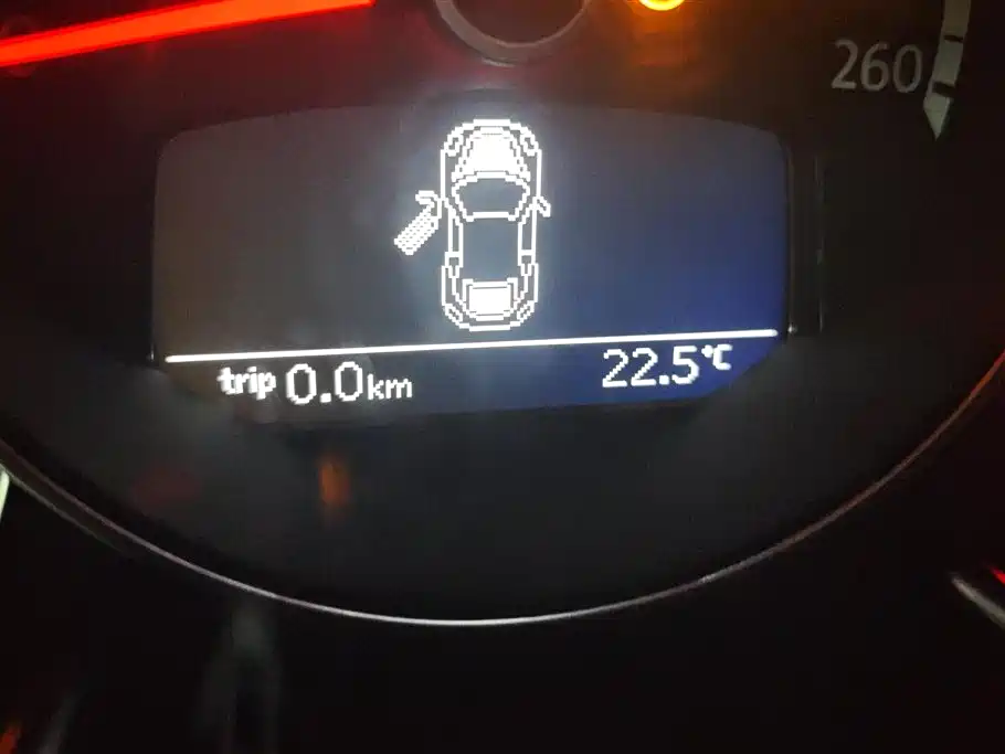 Volkswagen Beetle 2013 1.4TSI Fashion Edition фото 14
