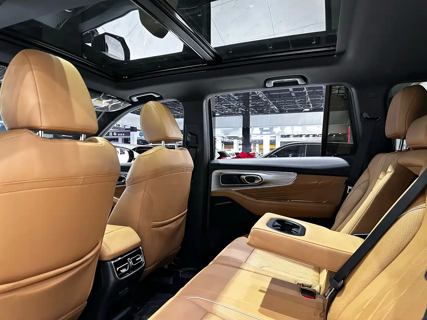 GAC Trumpchi Trumpchi GS8 2025 Pilot Series 2.0TGDI 2WD Luxury Edition 5-seater фото 14