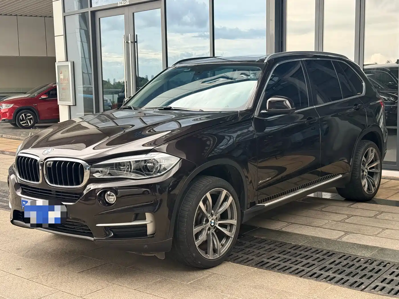 BMW X5 (Import) 2017 xDrive35i Leading Edition фото 2