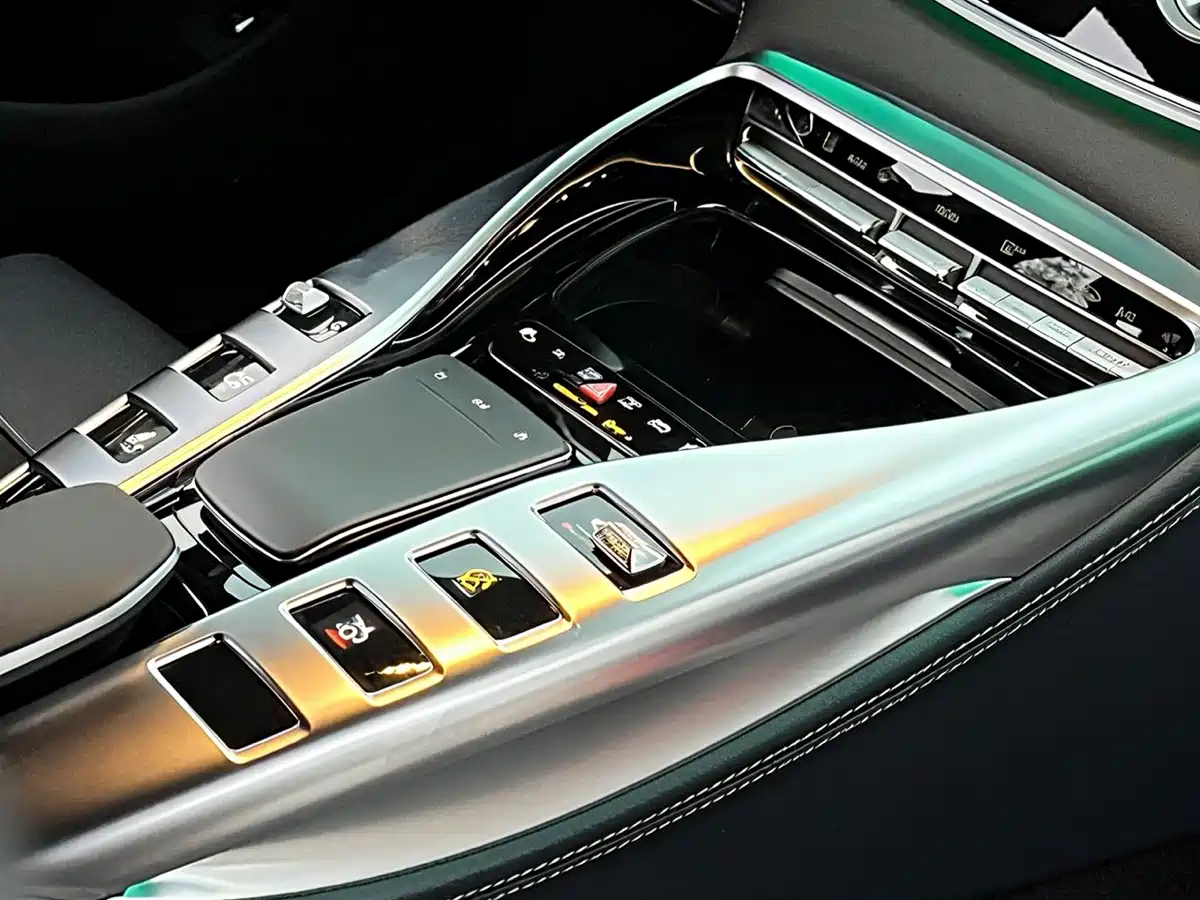Mercedes-Benz AMG GT 2025 AMG GT 50 4-Door Coupe China Special Edition фото 6