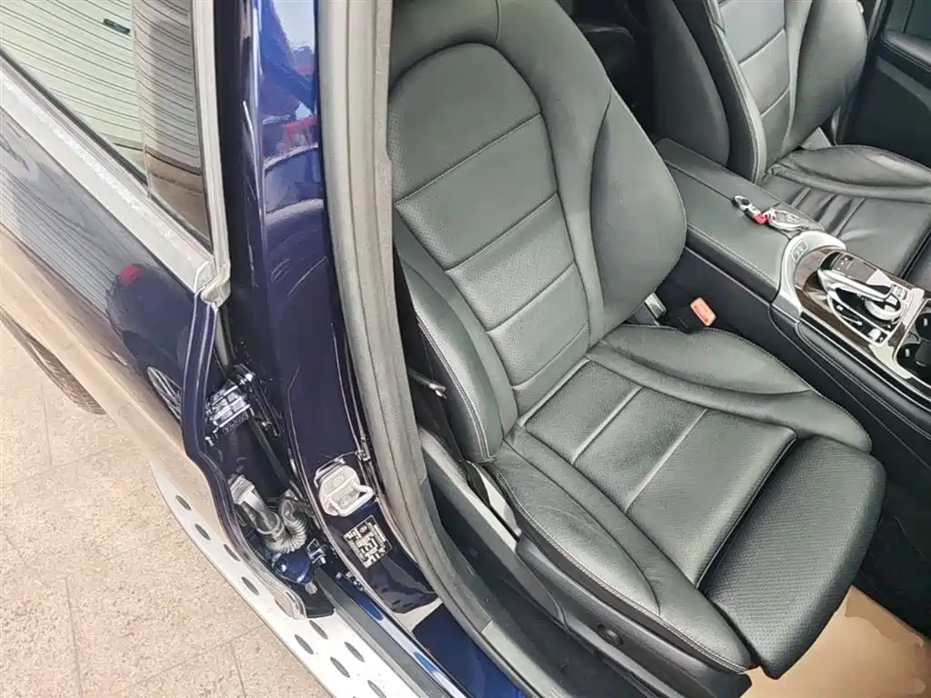 Mercedes-Benz GLC 2017 GLC 260 4MATIC Luxury фото 25