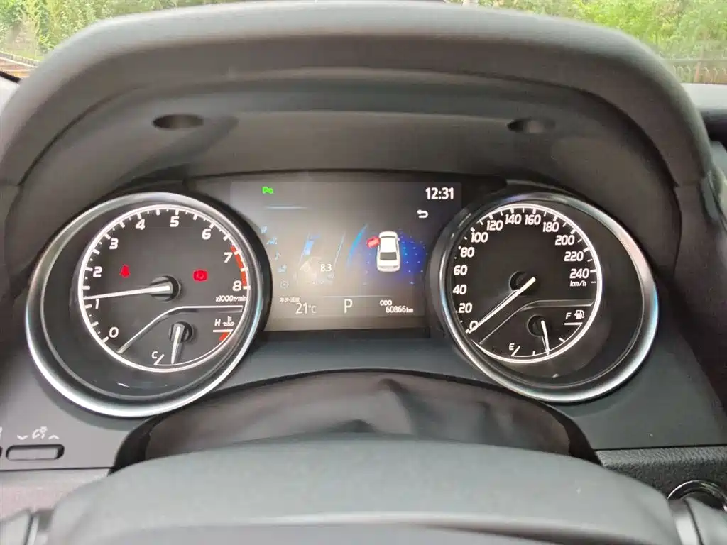 Toyota Camry 2019 2.5G Luxury Edition China VI фото 12