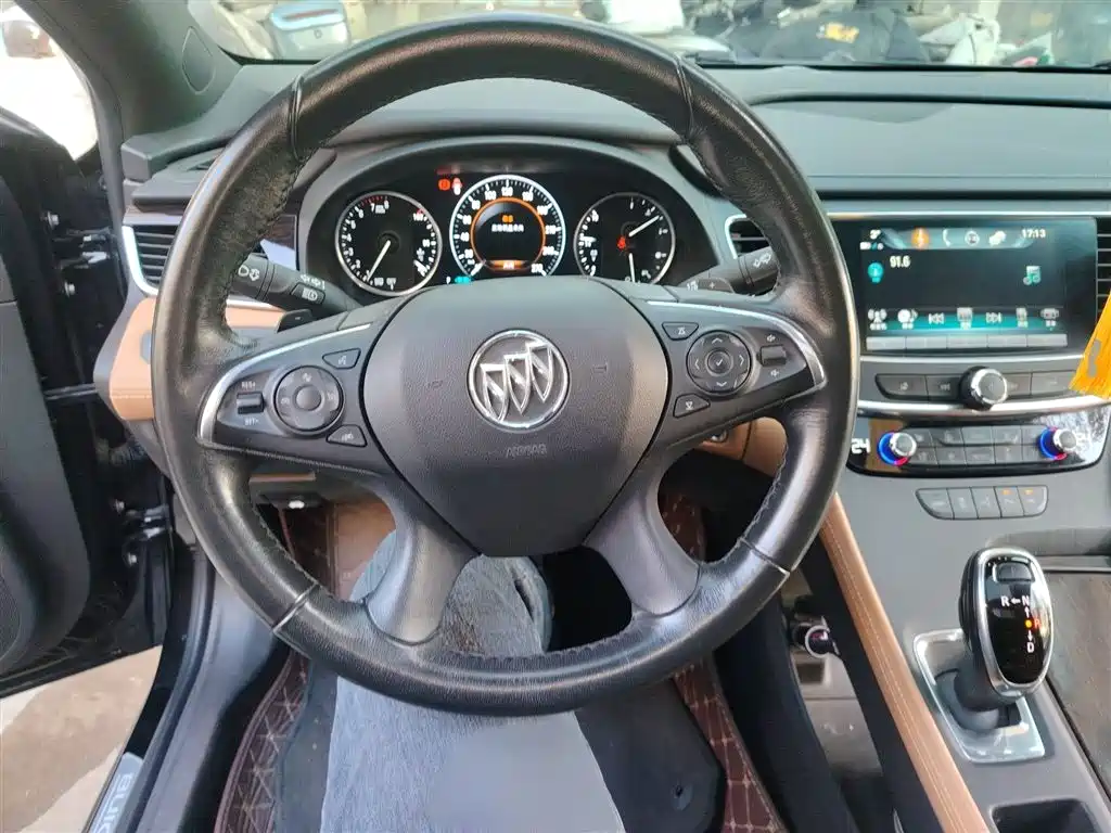 Buick LaCrosse 2018 Model 28T Luxury Edition фото 3