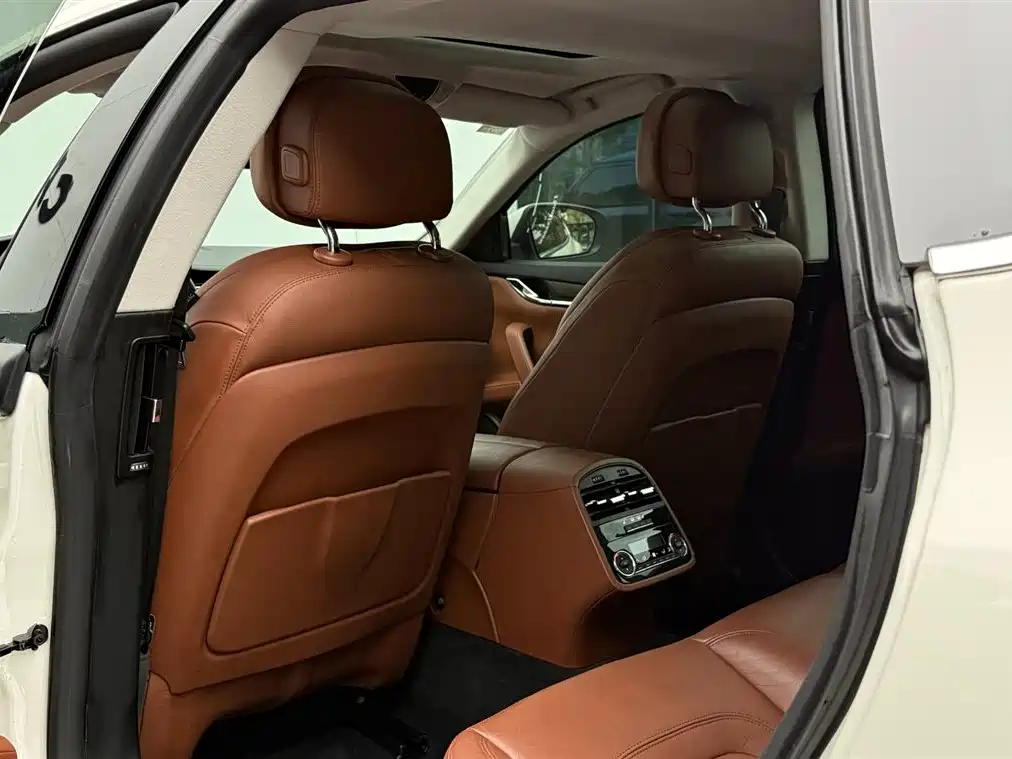 Maserati Quattroporte 2017 3.0T Standard фото 26