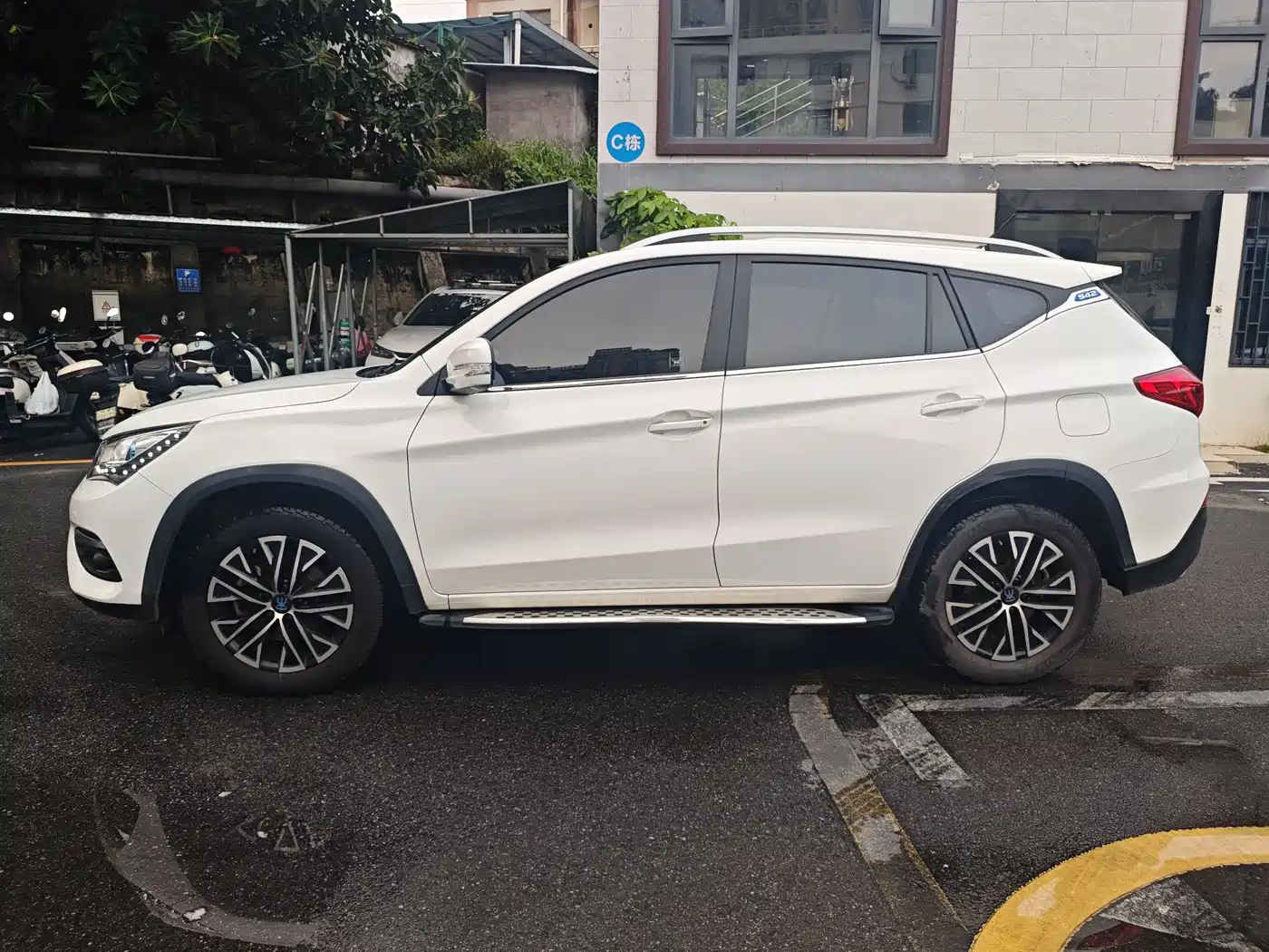 BYD Song New Energy 2017 Song DM 1.5TID Full-time 4WD Luxury фото 3