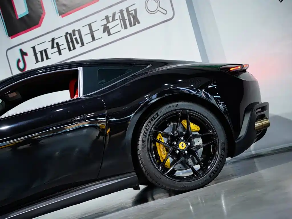 Ferrari Roma 2021 2020 3.9T V8