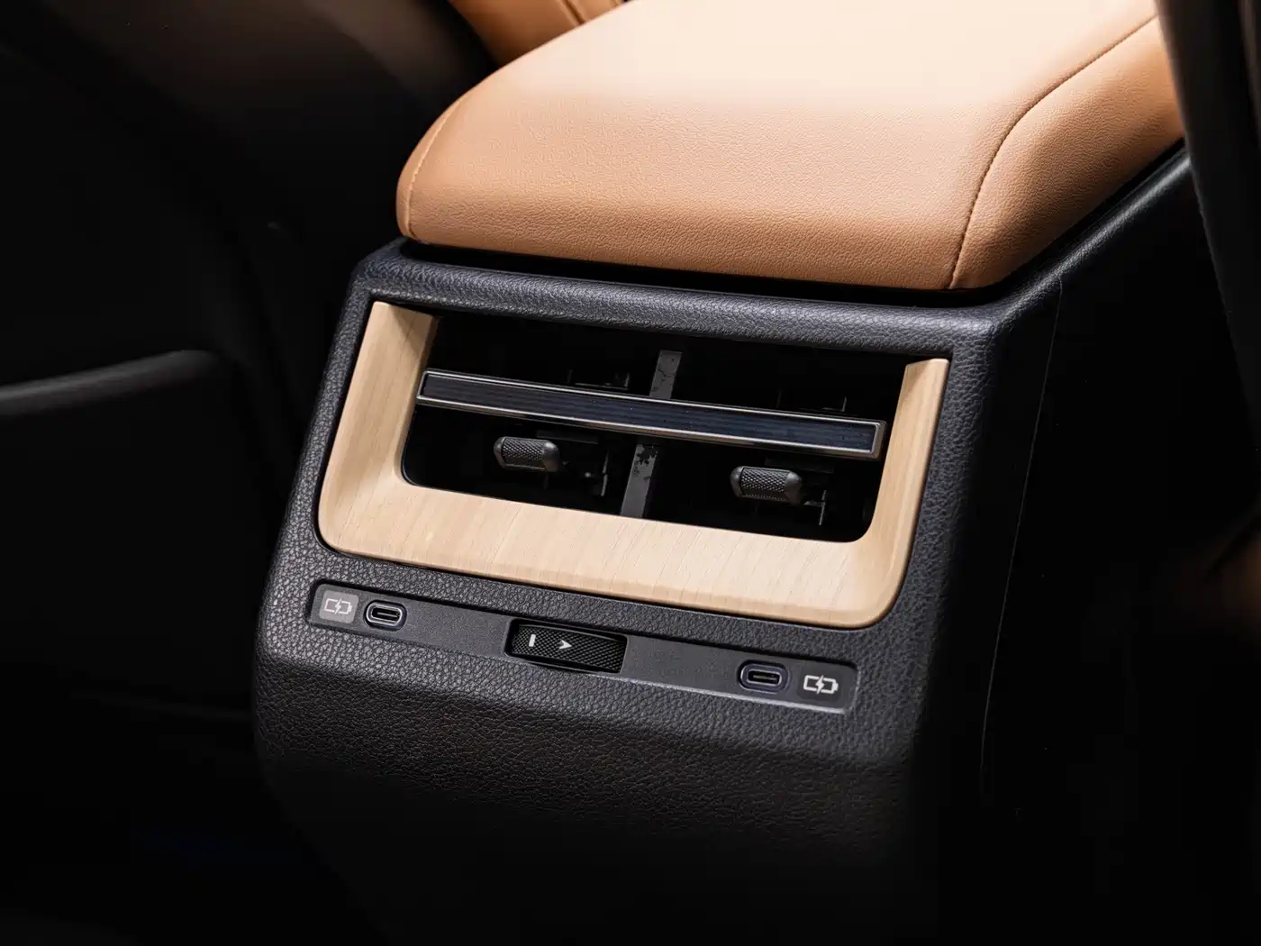 Lexus ES 2026 2025 Model 300h Base Version