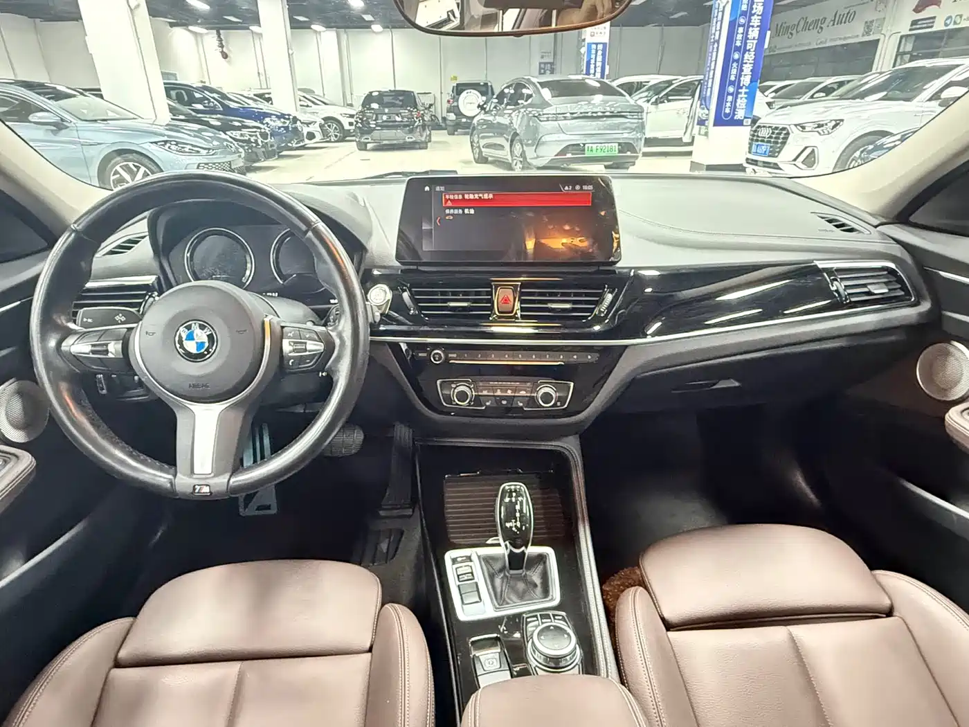 BMW 1 Series 2022 120i M Sport Shadow Edition фото 20
