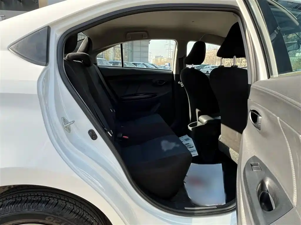Toyota YARiS L Zhi Xiang 2019 1.5E CVT Charming China VI фото 12