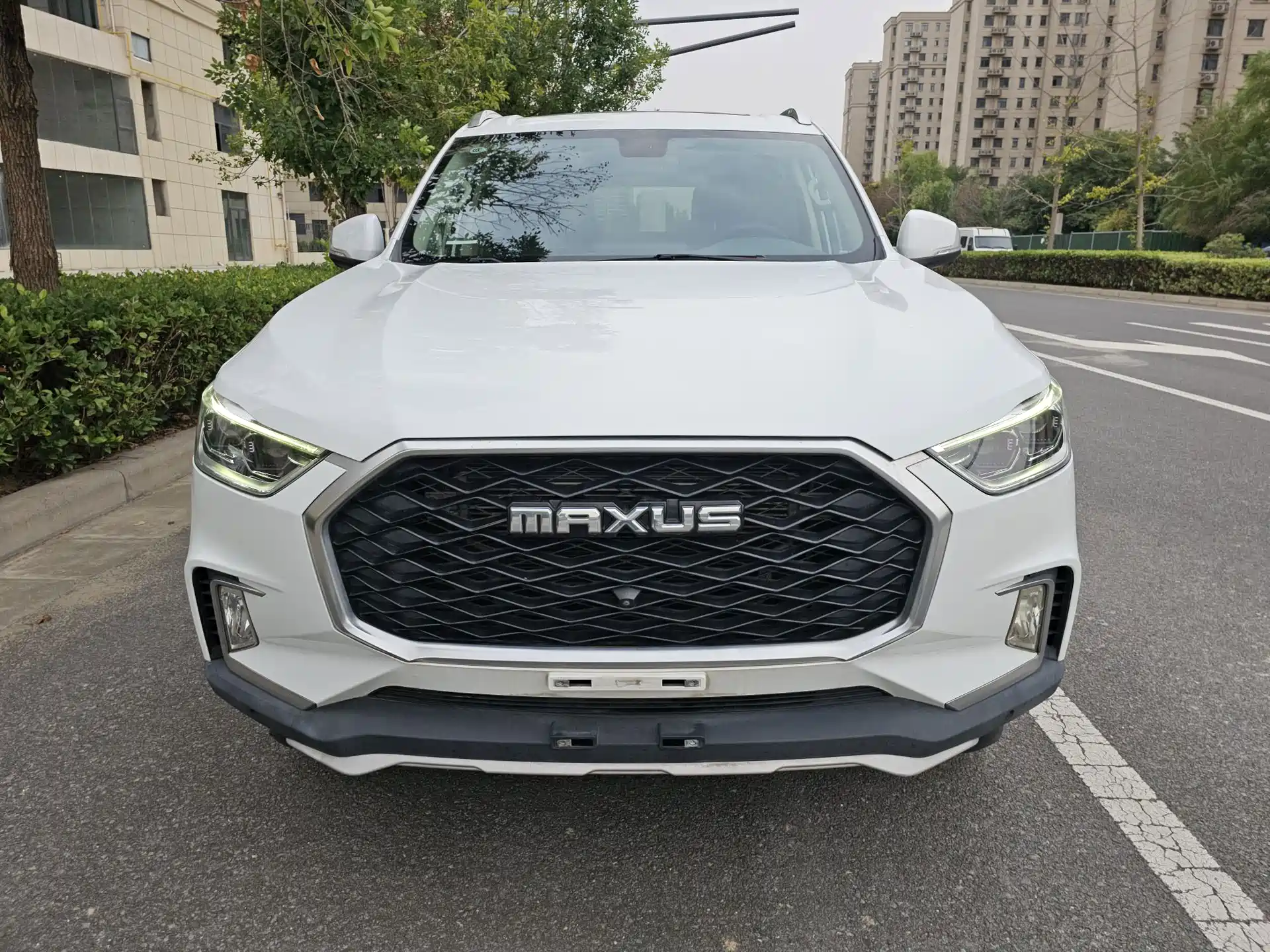 Photo 2 - Maxus D90 Pro