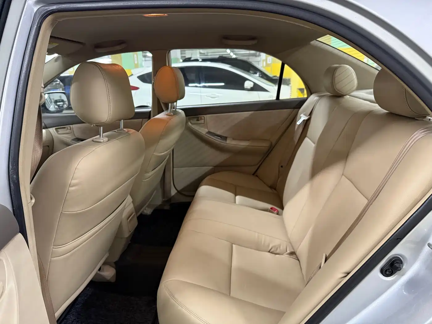 Toyota Corolla 2011 1.6L Automatic Classic Edition фото 6