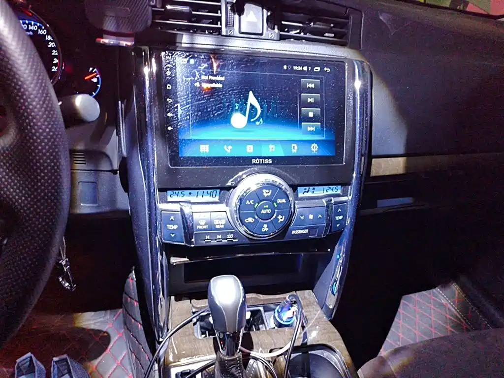 Toyota Reiz 2013 2.5V Premium Edition фото 14